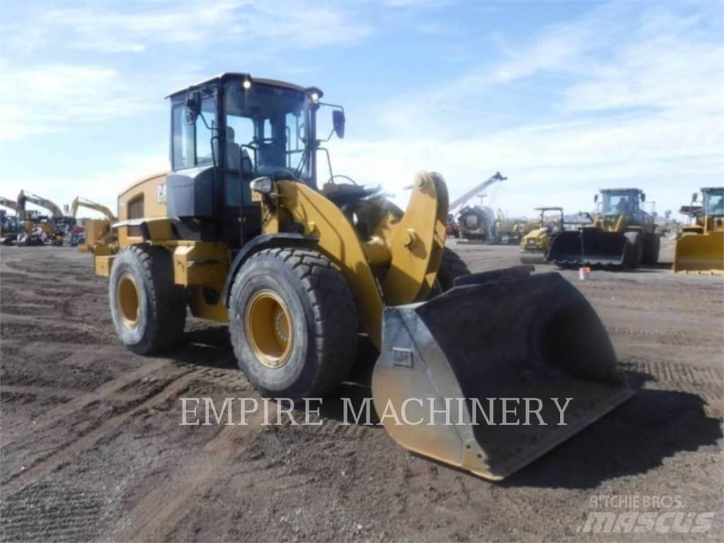 CAT 926M 輪胎式裝載機