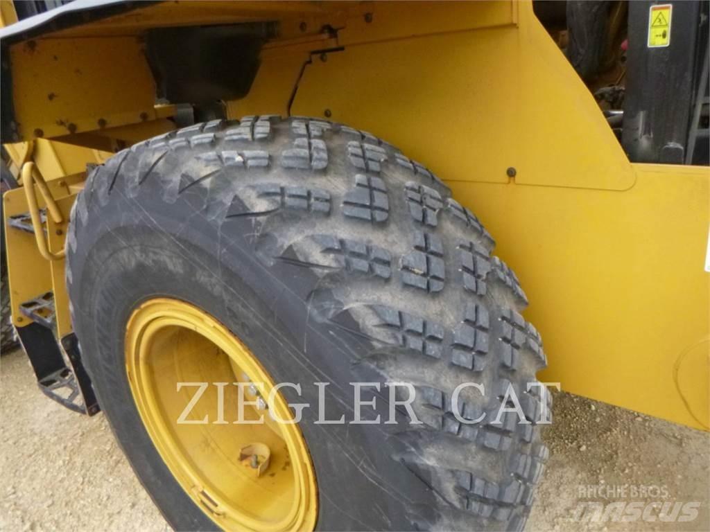 CAT 926M 輪胎式裝載機