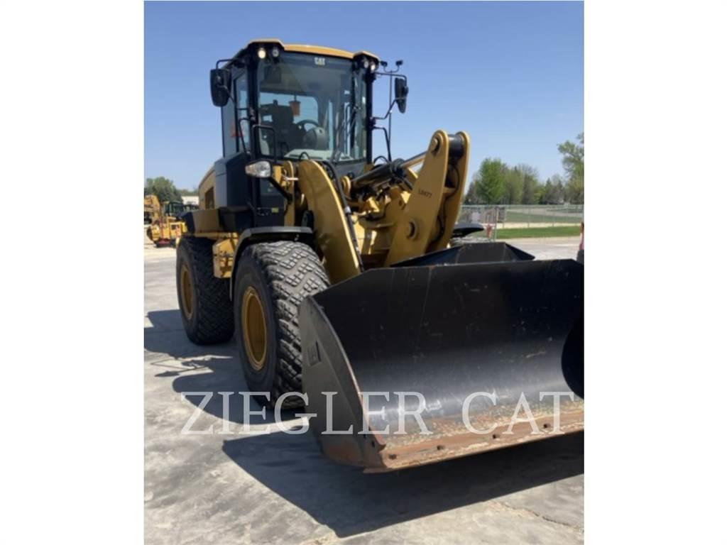 CAT 926M 輪胎式裝載機