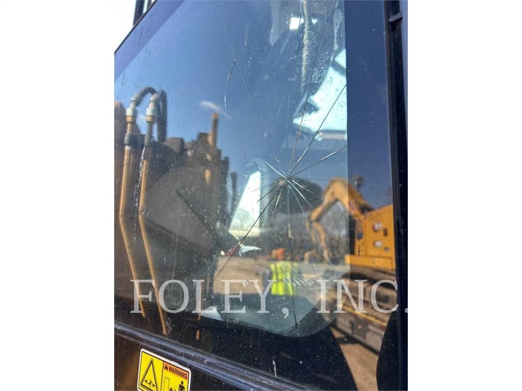 CAT 926M 輪胎式裝載機