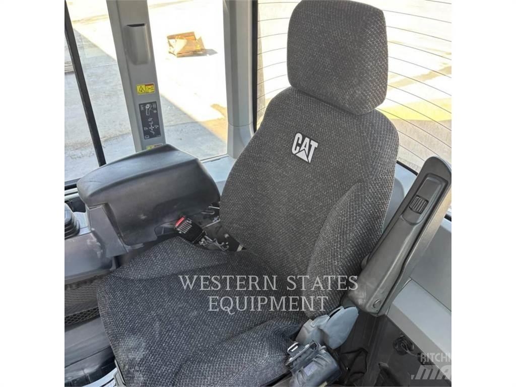 CAT 926M 輪胎式裝載機