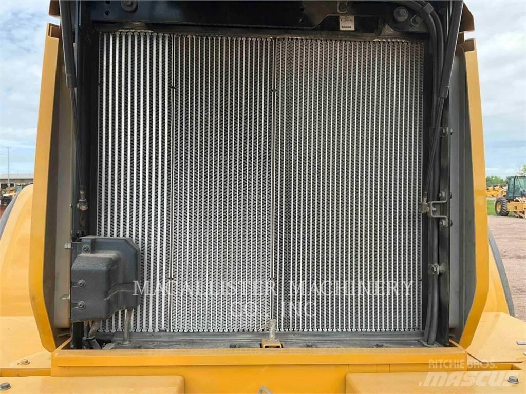 CAT 926M 輪胎式裝載機