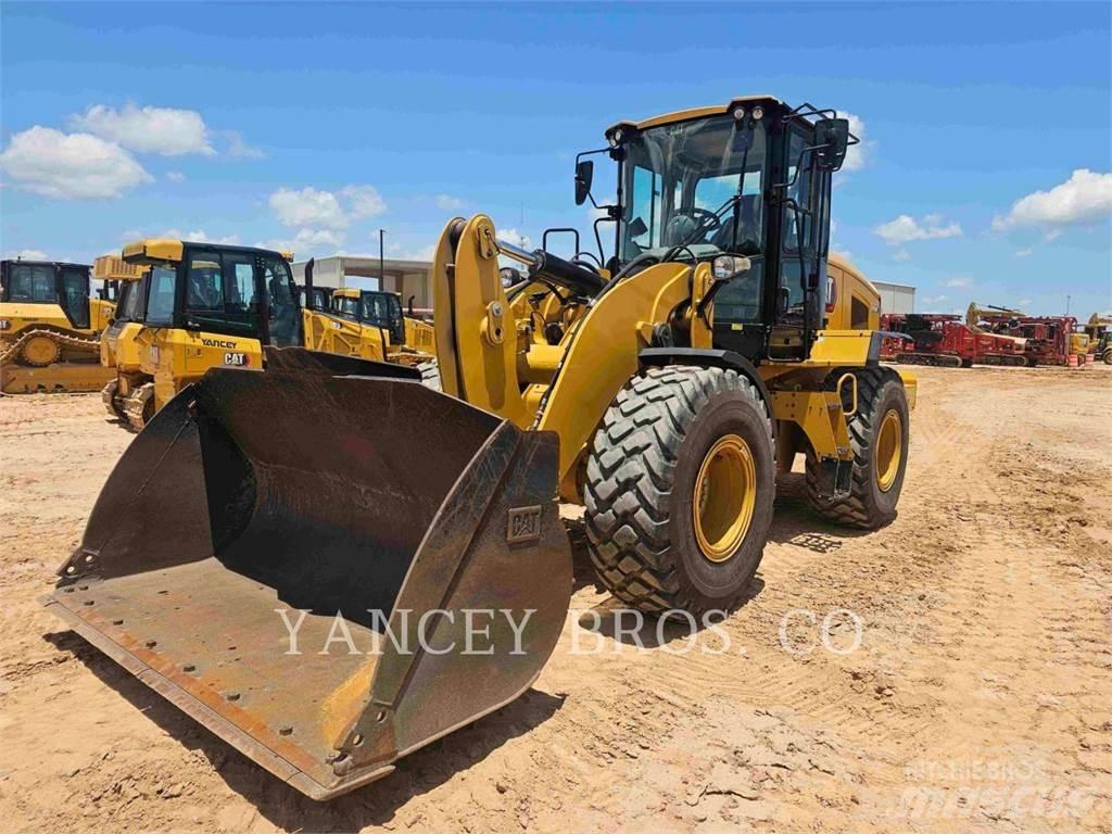 CAT 926M 輪胎式裝載機