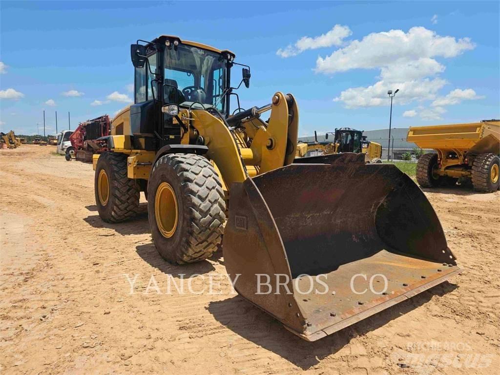 CAT 926M 輪胎式裝載機