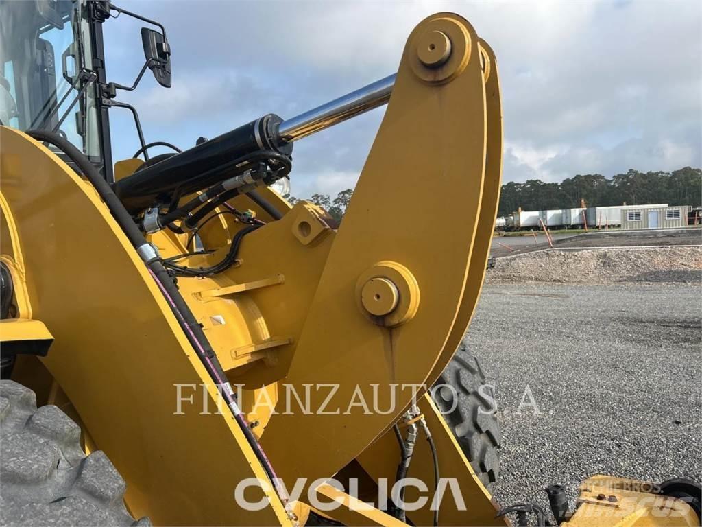 CAT 926M 輪胎式裝載機