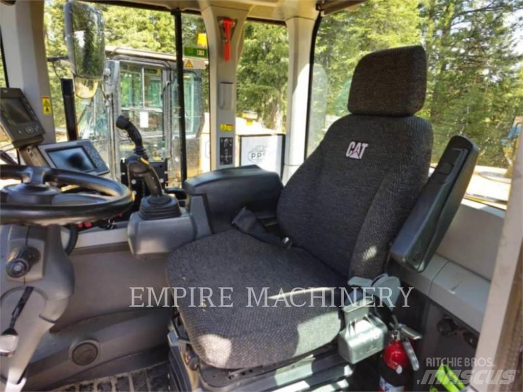 CAT 926M 輪胎式裝載機