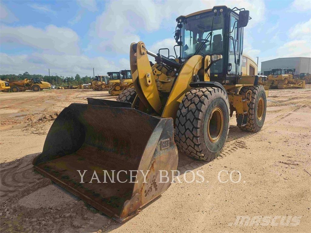 CAT 926M 輪胎式裝載機