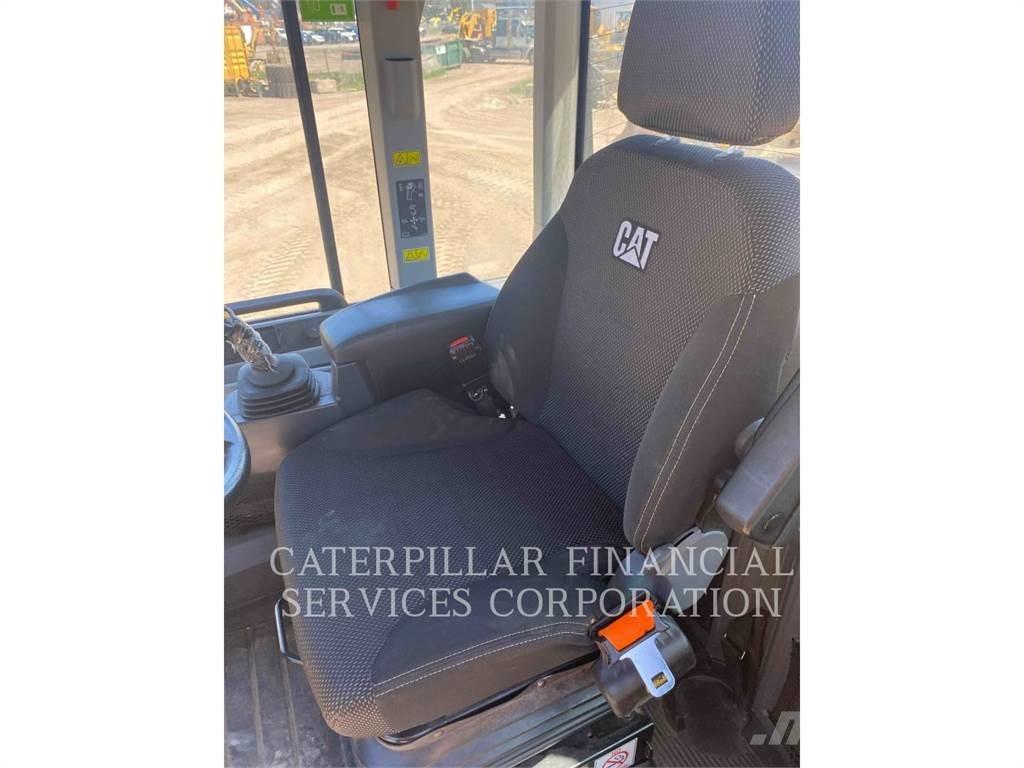 CAT 926M 輪胎式裝載機