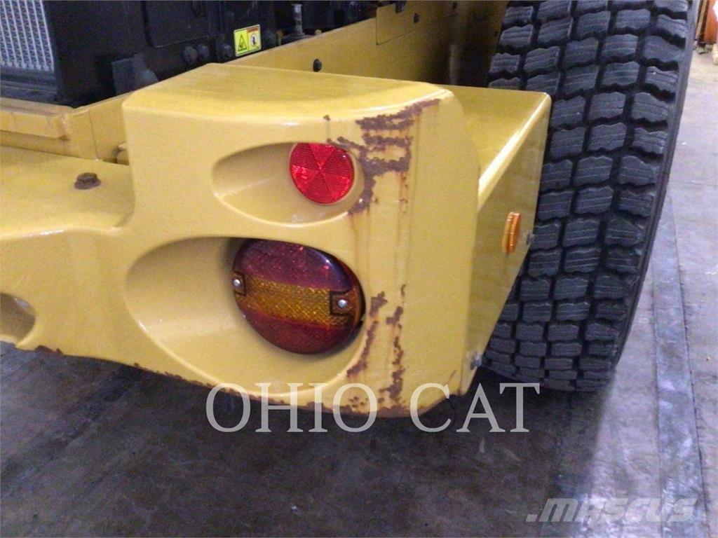 CAT 926M 輪胎式裝載機