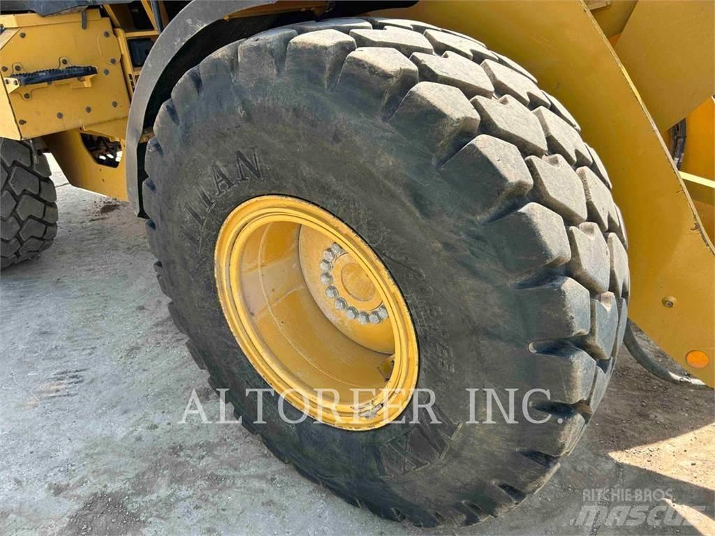 CAT 926M 輪胎式裝載機