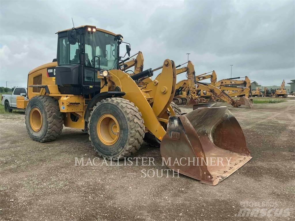 CAT 926M 輪胎式裝載機