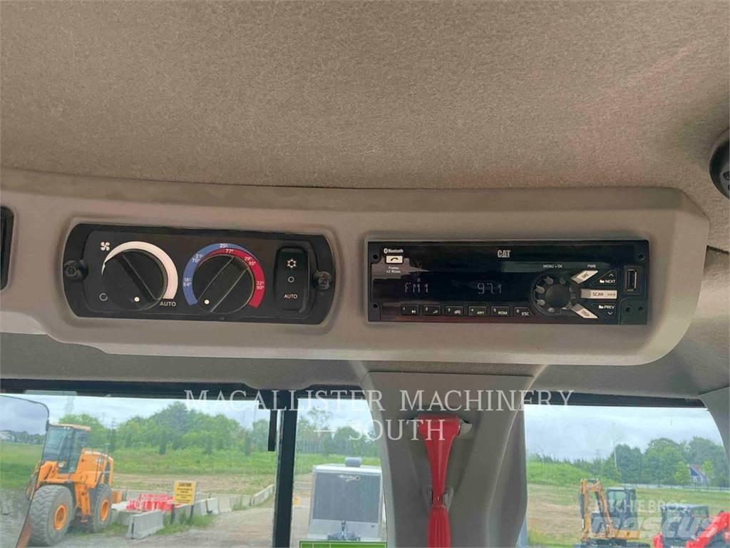 CAT 926M 輪胎式裝載機
