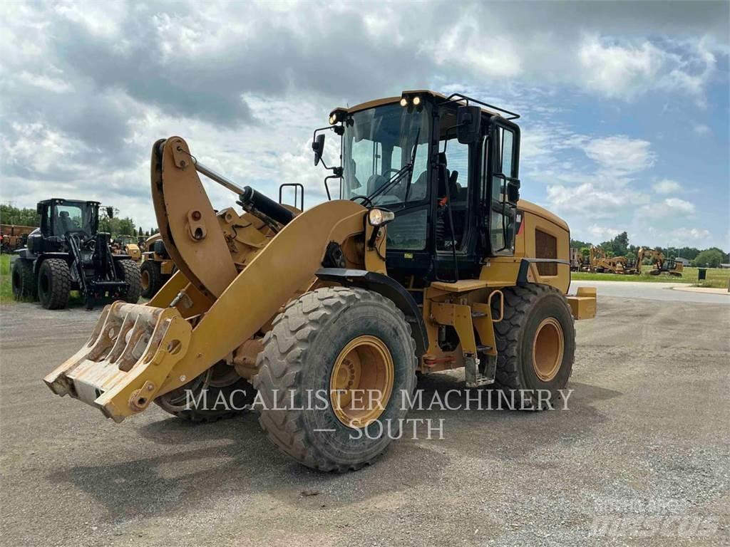CAT 926M 輪胎式裝載機