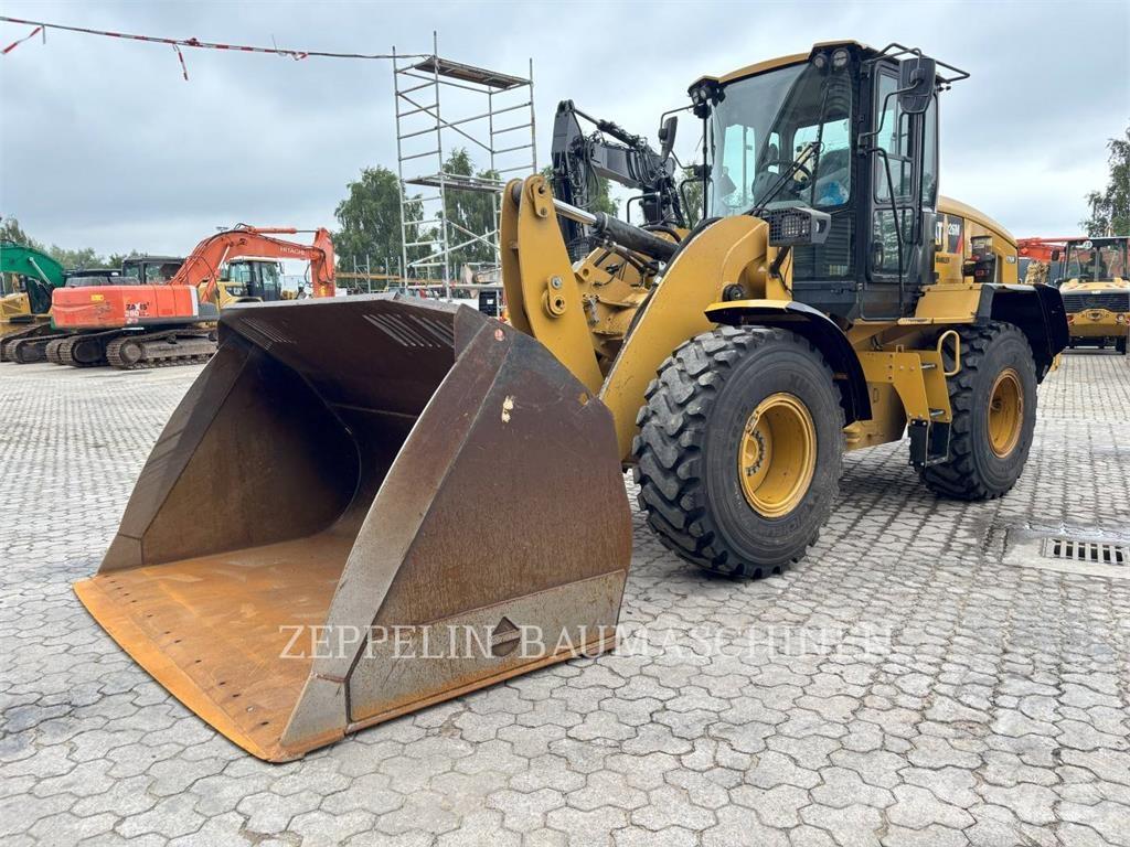 CAT 926M 輪胎式裝載機
