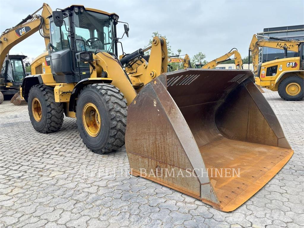 CAT 926M 輪胎式裝載機