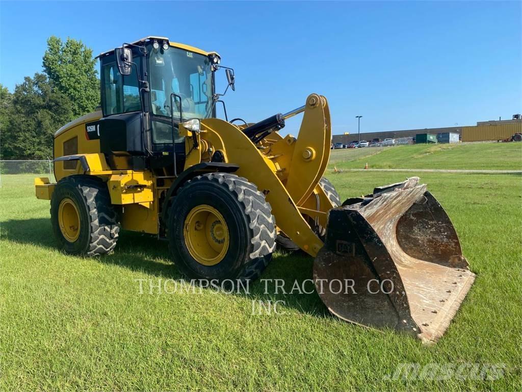 CAT 926M 輪胎式裝載機