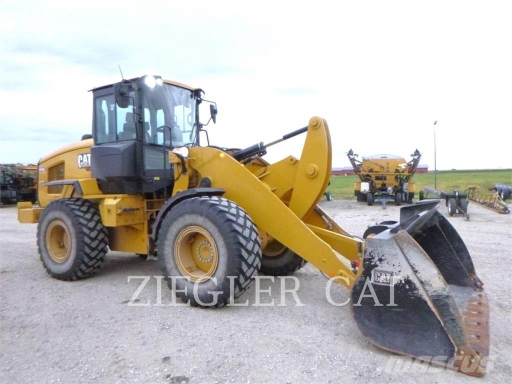 CAT 926M 輪胎式裝載機