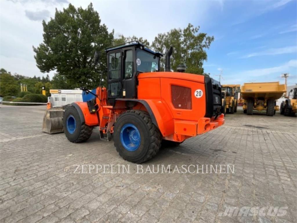 CAT 926M 輪胎式裝載機