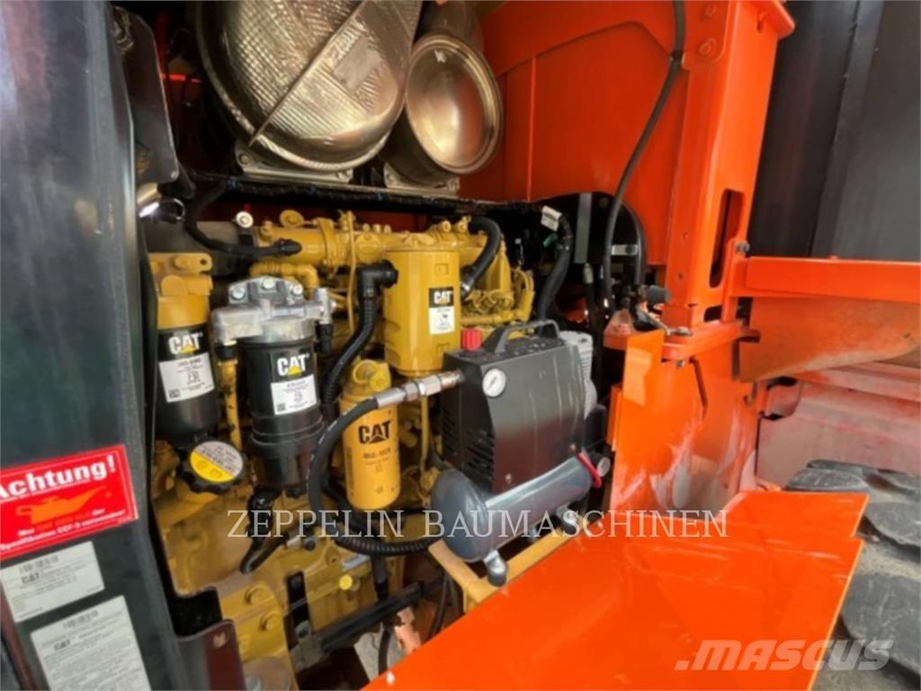 CAT 926M 輪胎式裝載機