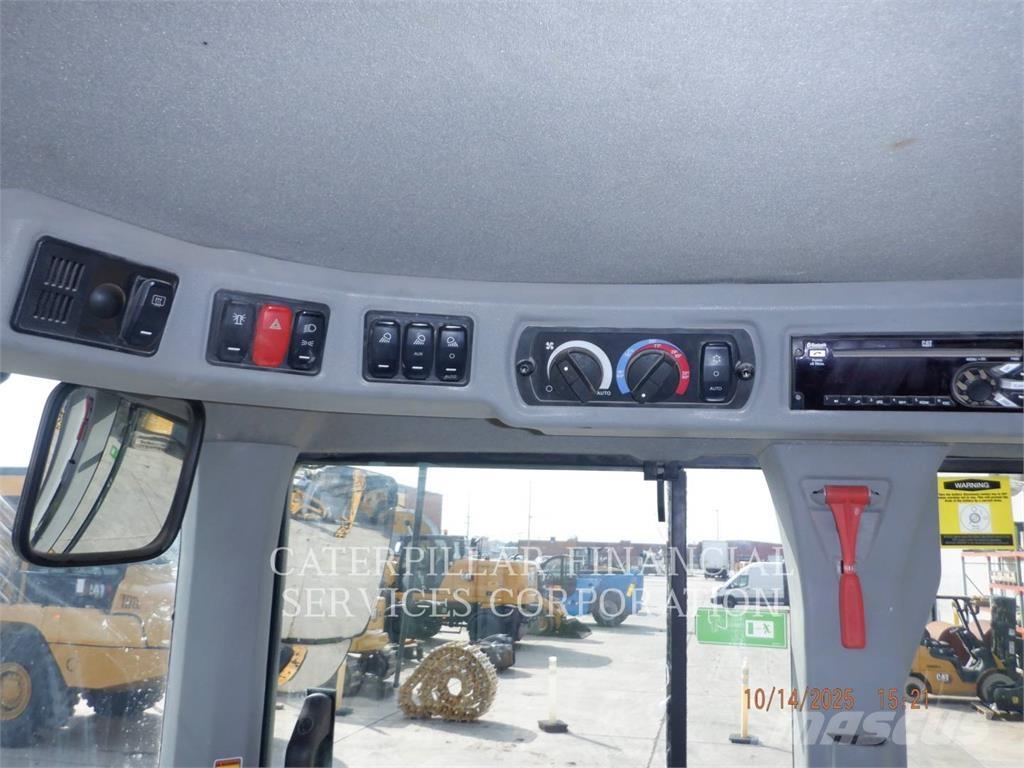 CAT 926M 輪胎式裝載機