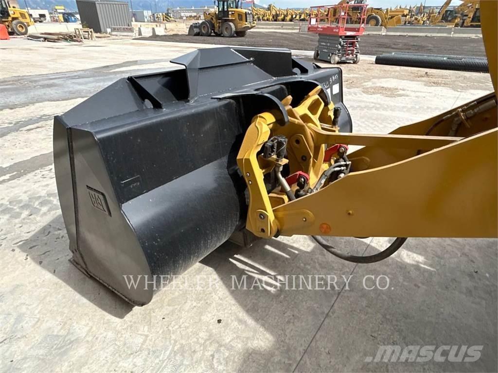 CAT 926M HL QC 輪胎式裝載機