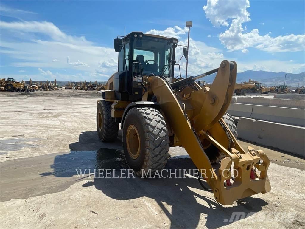 CAT 926M HL QC 輪胎式裝載機