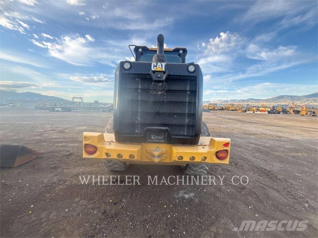 CAT 926M HL QC 輪胎式裝載機