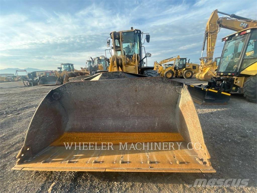 CAT 926M HL QC 輪胎式裝載機