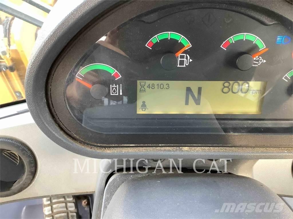 CAT 926M Q 輪胎式裝載機