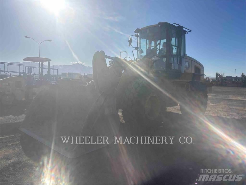 CAT 926M QC 輪胎式裝載機