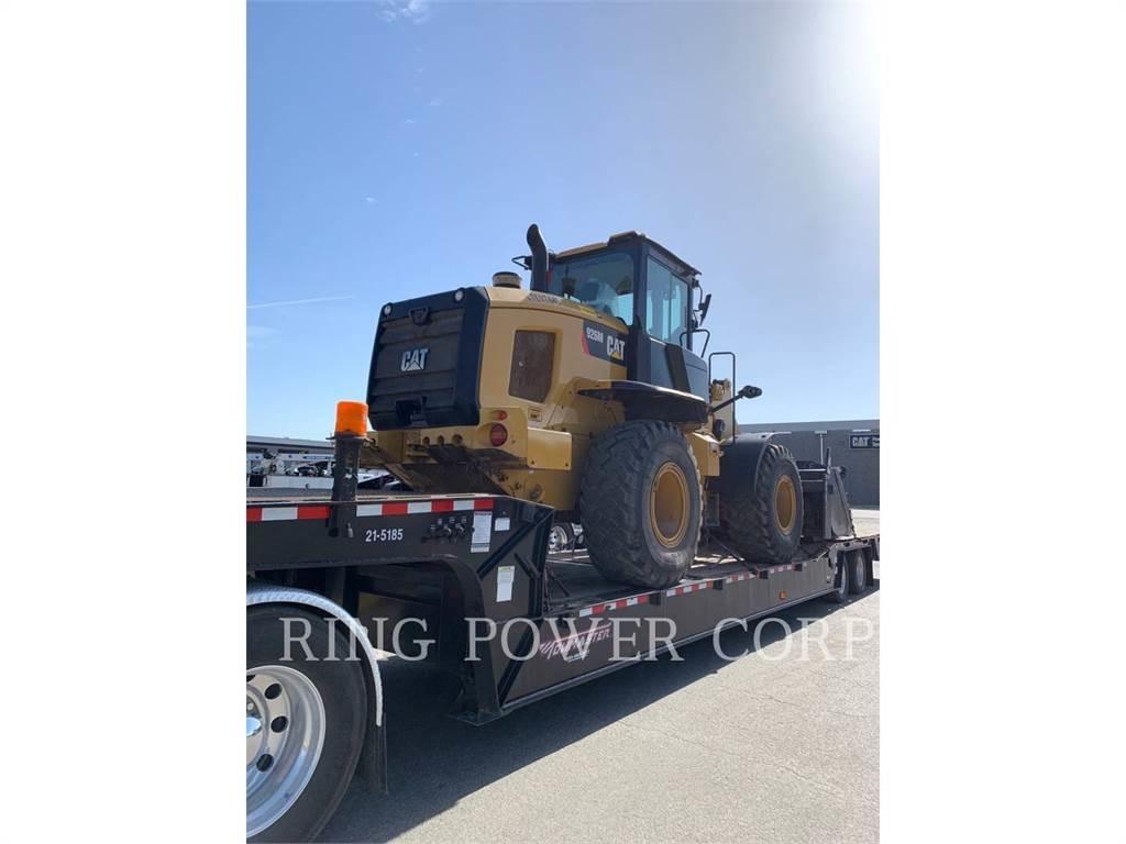 CAT 926MQC3V 輪胎式裝載機