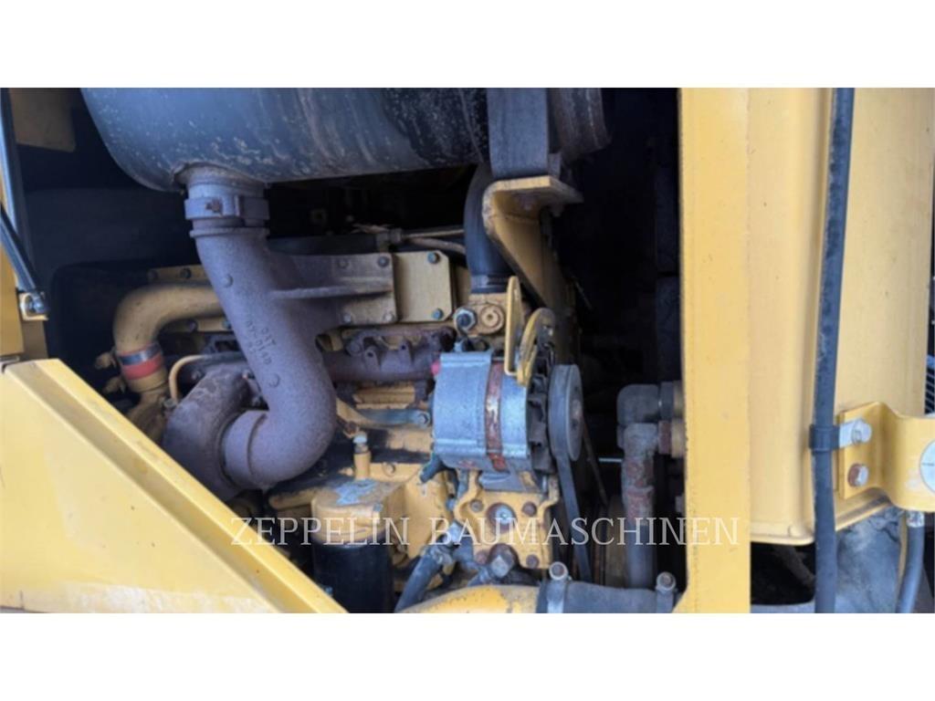 CAT 928G 輪胎式裝載機