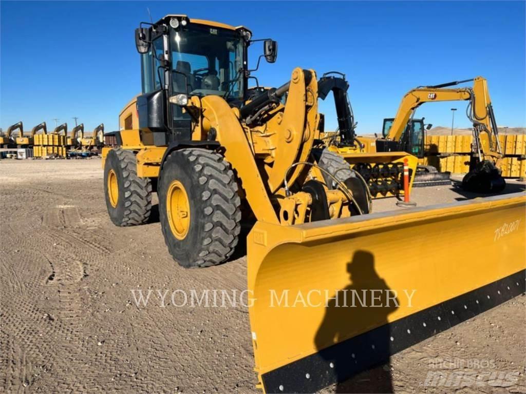 CAT 930M 輪胎式裝載機