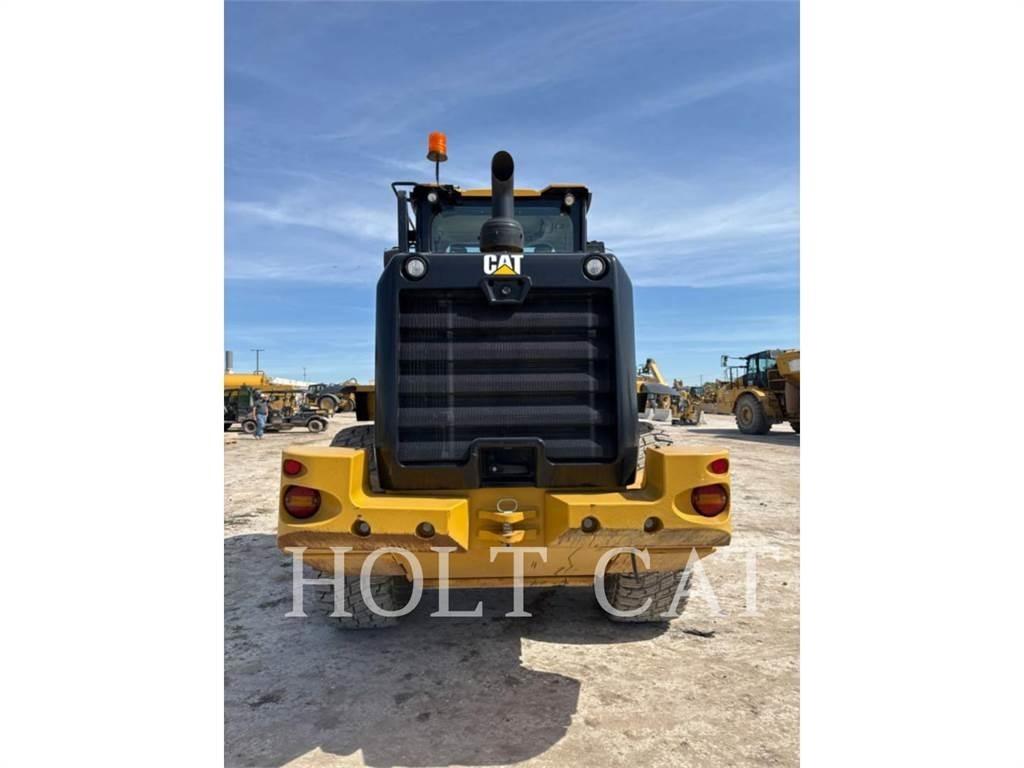 CAT 930M 輪胎式裝載機