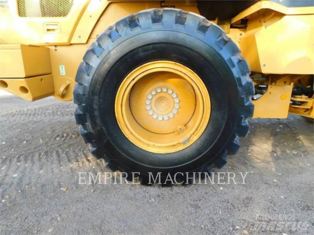 CAT 930M 輪胎式裝載機