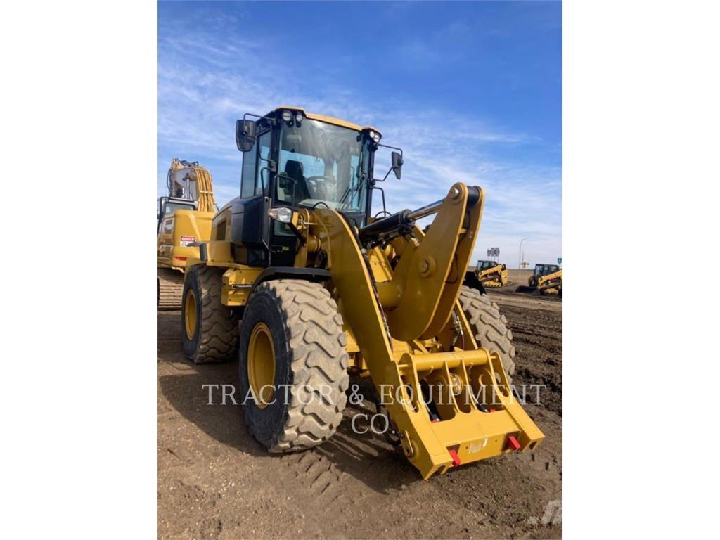 CAT 930M 輪胎式裝載機