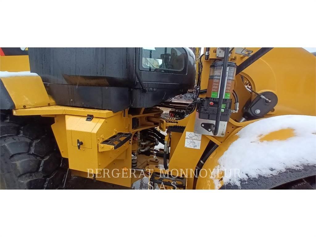 CAT 930M 輪胎式裝載機