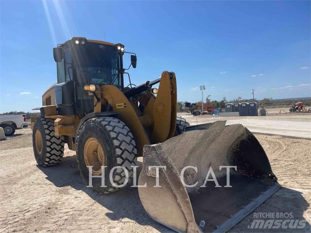 CAT 930M 輪胎式裝載機