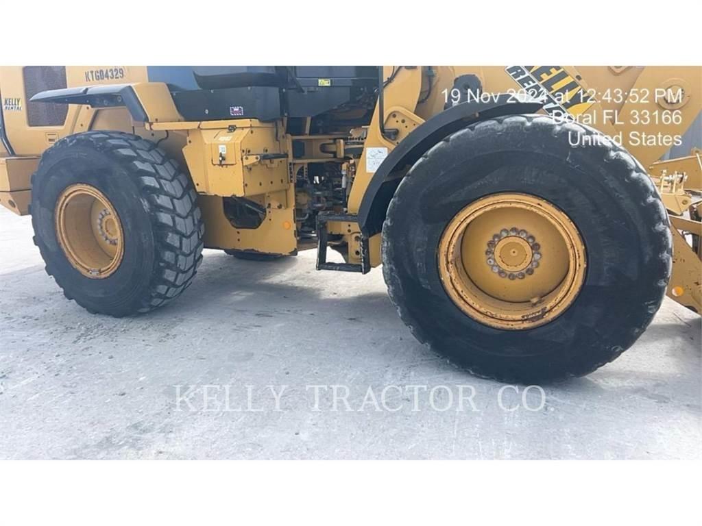 CAT 930M 輪胎式裝載機