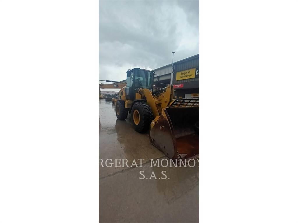 CAT 930M 輪胎式裝載機