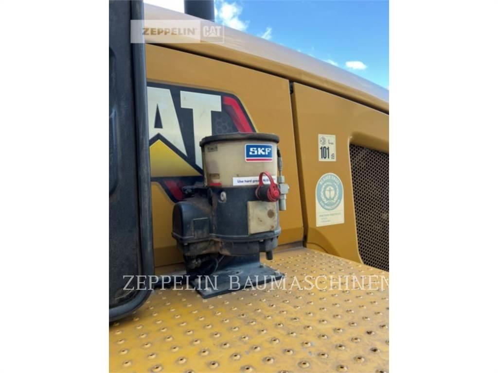 CAT 930M 輪胎式裝載機