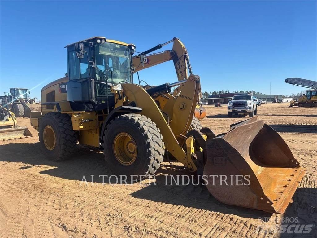 CAT 930M 輪胎式裝載機
