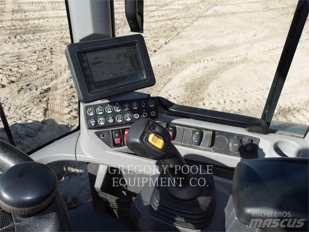 CAT 930M 輪胎式裝載機