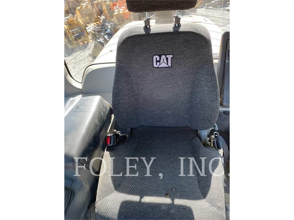 CAT 930M 輪胎式裝載機
