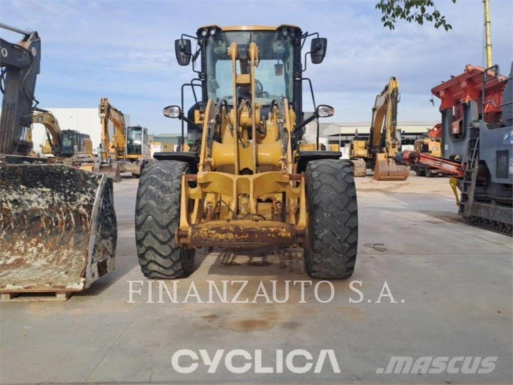 CAT 930M 輪胎式裝載機