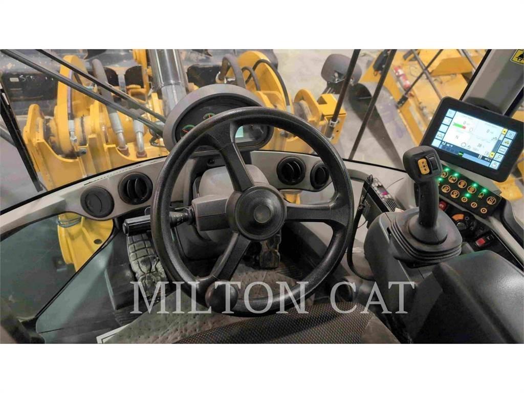 CAT 930M 輪胎式裝載機