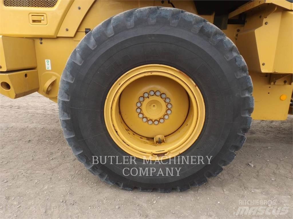 CAT 930M 輪胎式裝載機