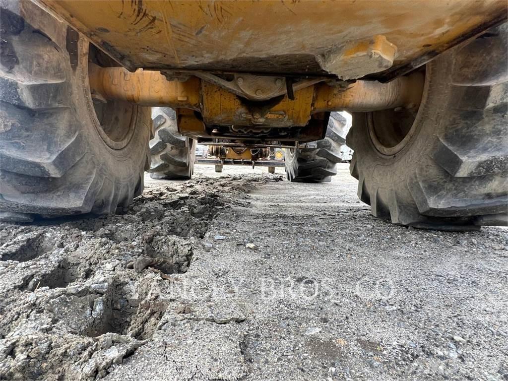 CAT 930M 輪胎式裝載機