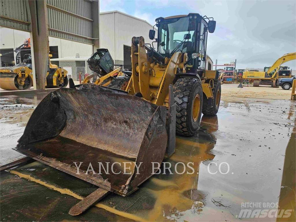 CAT 930M 輪胎式裝載機