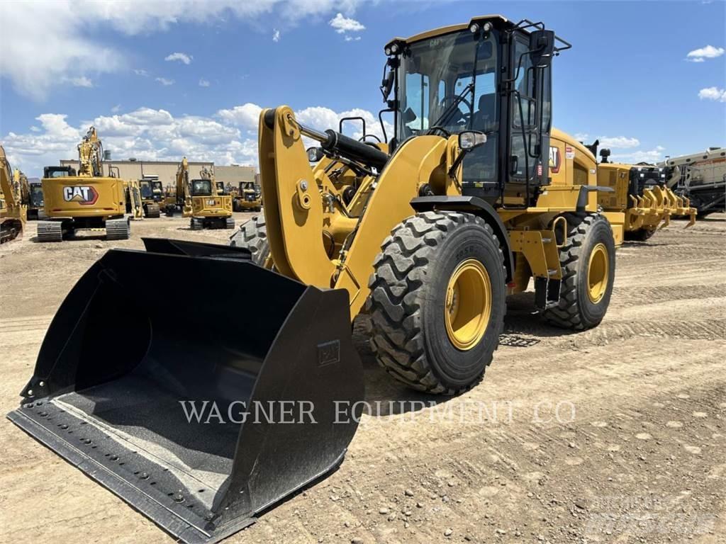 CAT 930M 輪胎式裝載機